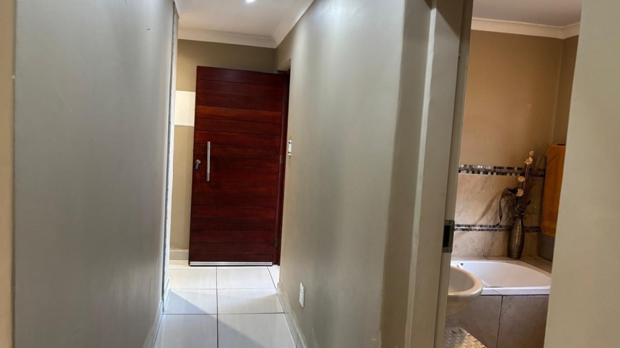 3 Bedroom Property for Sale in Waterval East North West